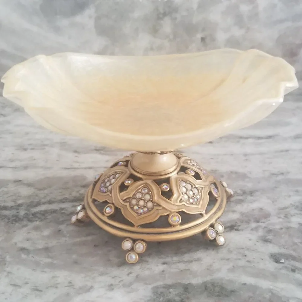 JAY STRONGWATER SHELL SHAPED SCROLL CRYSTAL ENAMEL VANITY SOAP DISH JEWELRY TRAY